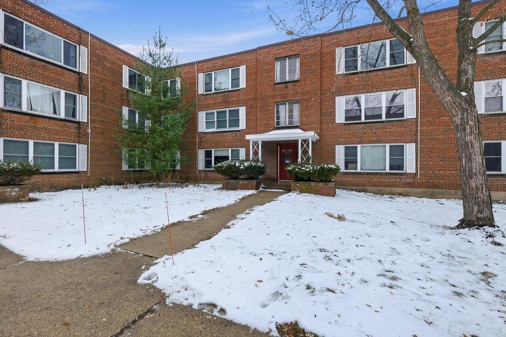 Photo of 28 Sherman TERRACE #4, Madison, WI 53704 (MLS # 2014284)