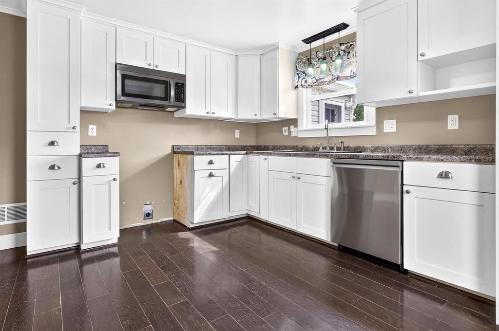 Photo of 717 5th STREET, Menasha, WI 54952 (MLS # 50332715)