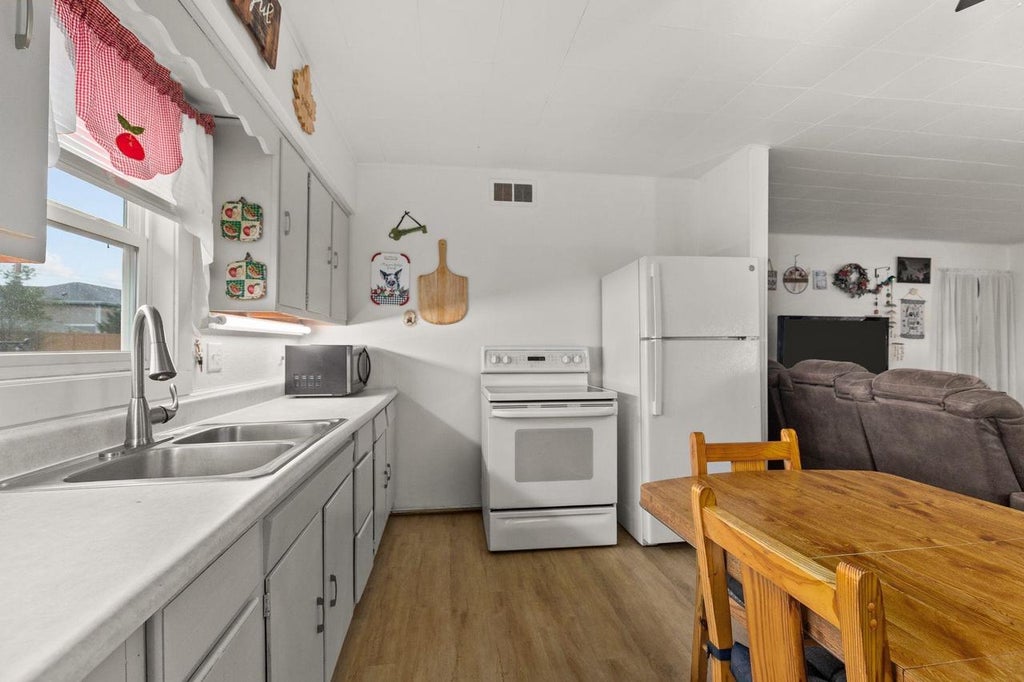 Photo of N3047 Lawson DRIVE, Waupaca, WI 54981 (MLS # 50333897)