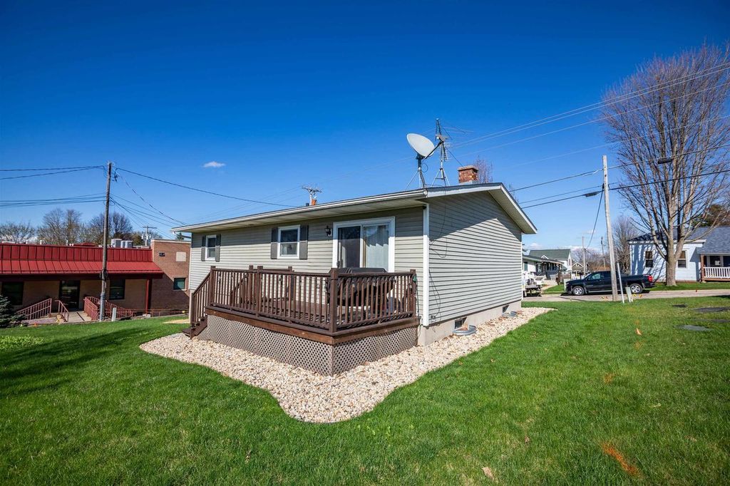 Photo of 210 S Union STREET, Dodgeville, WI 53533 (MLS # 2021033)