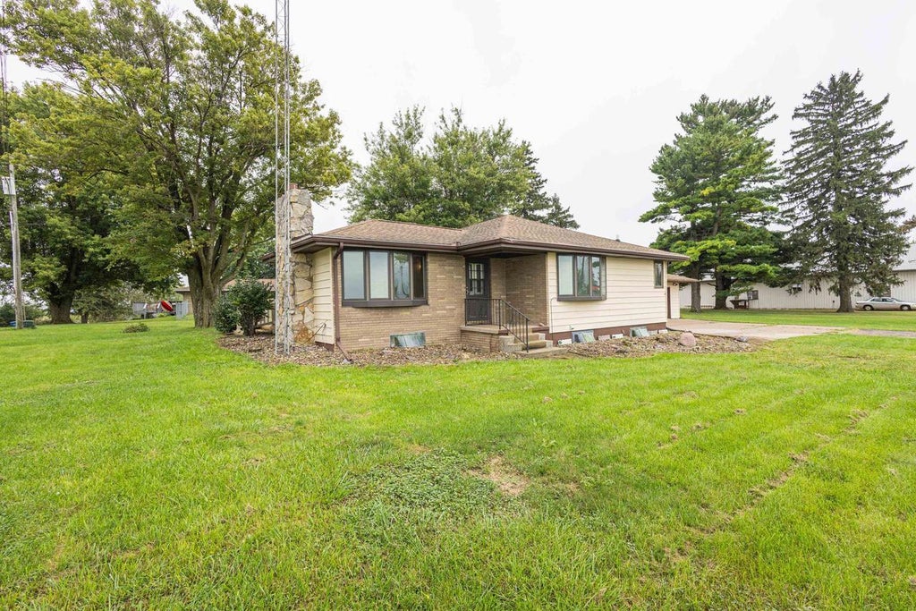 Photo of 3610 N Percival STREET, Hazel Green, WI 53811 (MLS # 2033071)