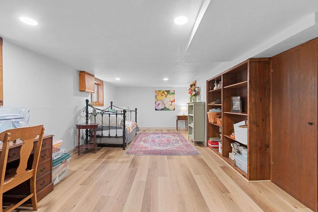 Photo of 828 N Webster AVENUE, De Pere, WI 54115 (MLS # 50320984)