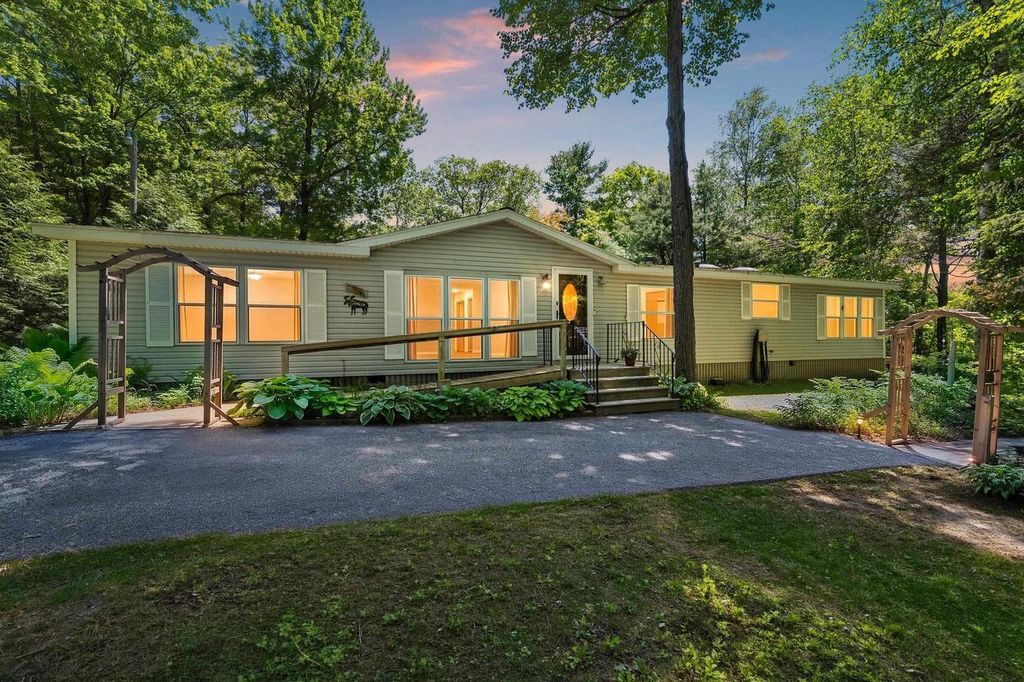 Photo of 5109 MacHickanee LANE, Lena, WI 54139 (MLS # 50326605)