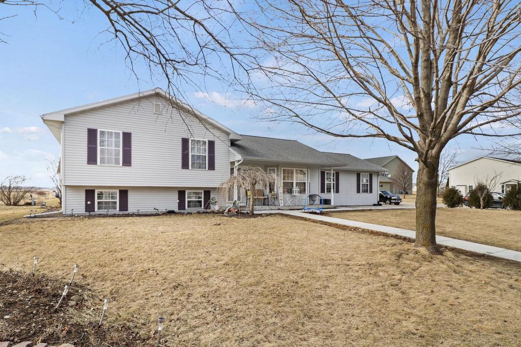 Photo of 714 WARNER STREET, Columbus, WI 53925 (MLS # 2017163)