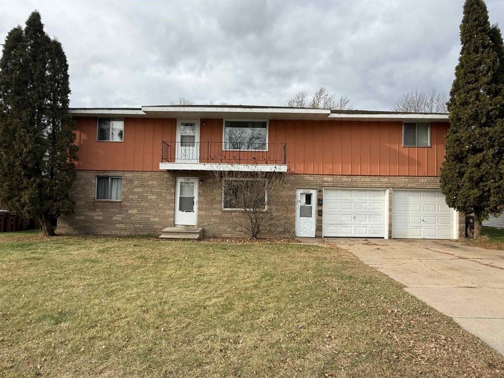 Photo of 2106-2108 Vermont AVENUE, Stevens Point, WI 54481 (MLS # 22600069)