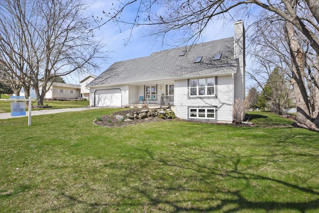 Photo of 718 Mellum DRIVE, Stoughton, WI 53589 (MLS # 2018750)