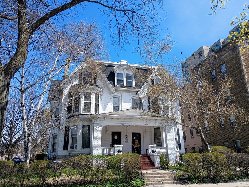 Photo of 1502 E Royall PLACE #1504, Milwaukee, WI 53202 (MLS # 1934859)