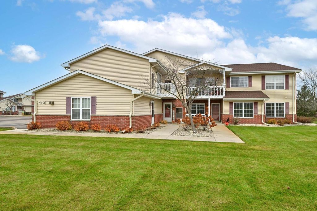 Photo of 25151 87th STREET #11-3, Salem, WI 53168 (MLS # 1939803)