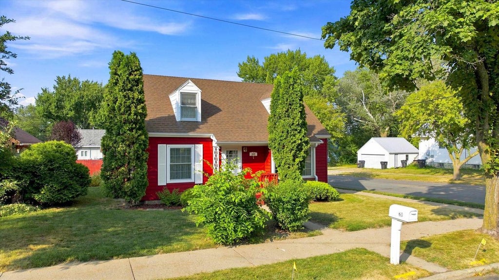 Photo of 201 W Doege STREET, Marshfield, WI 54449 (MLS # 22603848)