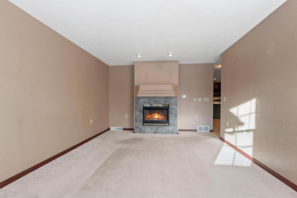 Photo of 2571 Telluride TRAIL #UNIT H, Howard, WI 54313 (MLS # 50320260)
