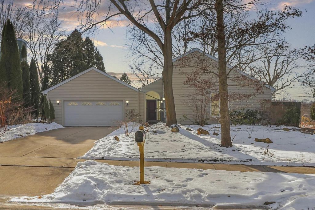 Photo of 1122 Middleton STREET, Madison, WI 53717 (MLS # 2016344)