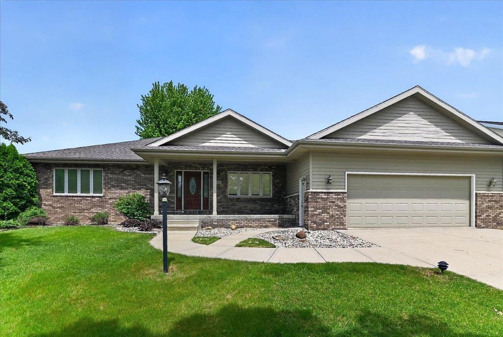 Photo of 409 Badger LANE, Waunakee, WI 53597 (MLS # 2023774)