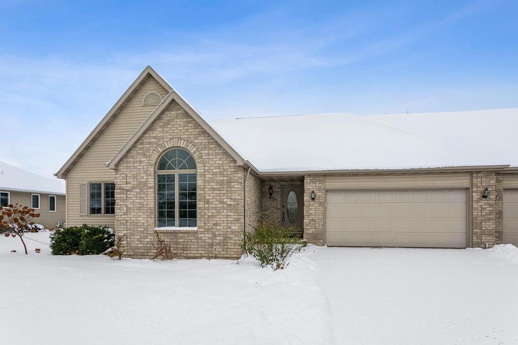 Photo of 125 Fieldcrest DRIVE, Brillion, WI 54110 (MLS # 50318771)