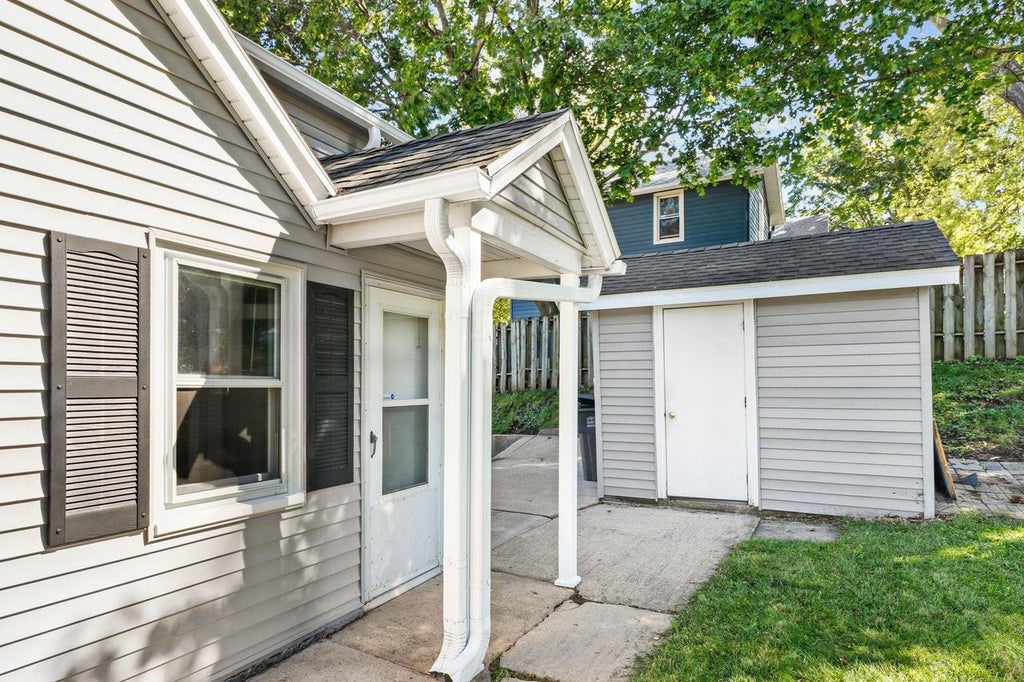 Photo of 225 Hillside AVENUE, Stoughton, WI 53589 (MLS # 2033931)