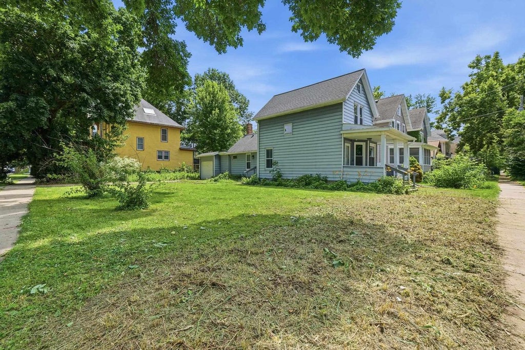 Photo of 1153 Jenifer STREET, Madison, WI 53703 (MLS # 2031903)