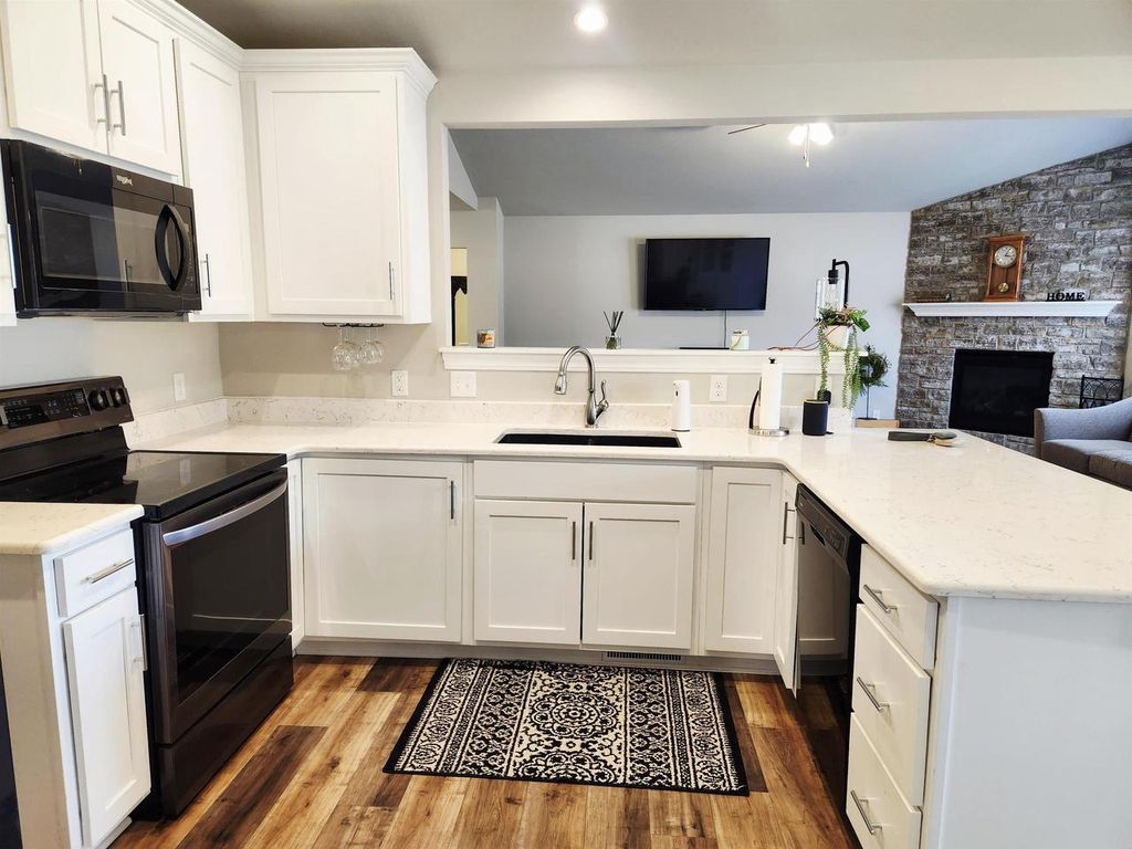 Photo of 11 Mistral COURT, Fond Du Lac, WI 54937 (MLS # 50322342)