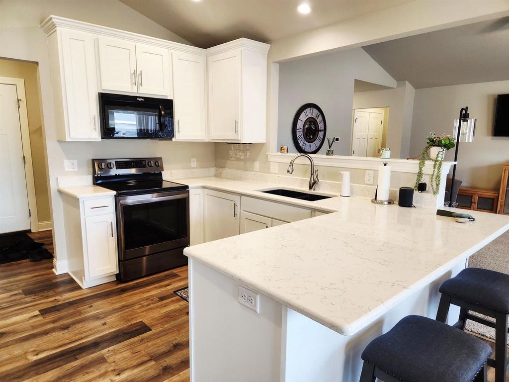 Photo of 11 Mistral COURT, Fond Du Lac, WI 54937 (MLS # 50322342)