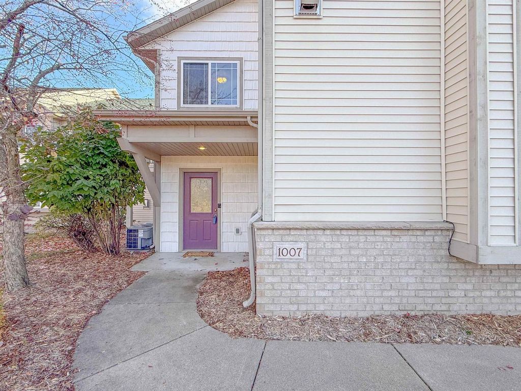 Photo of 1007 Mallard WAY, Marinette, WI 54143 (MLS # 50314941)