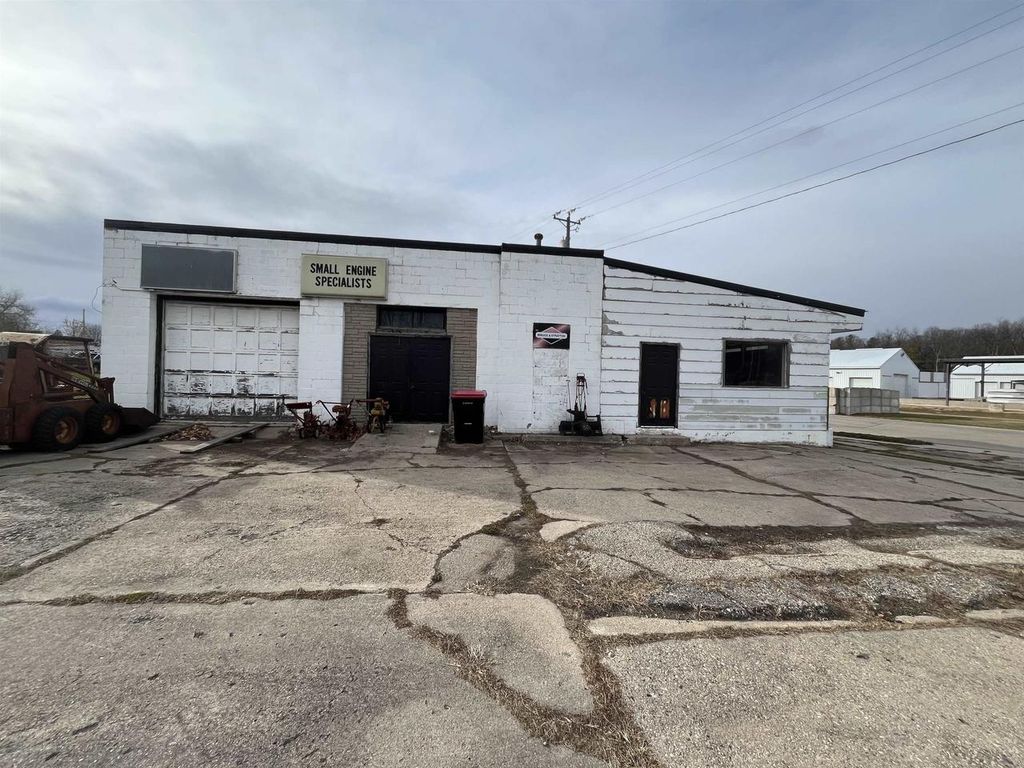 Photo of 117 N Richmond STREET, Gillett, WI 54124 (MLS # 50318962)