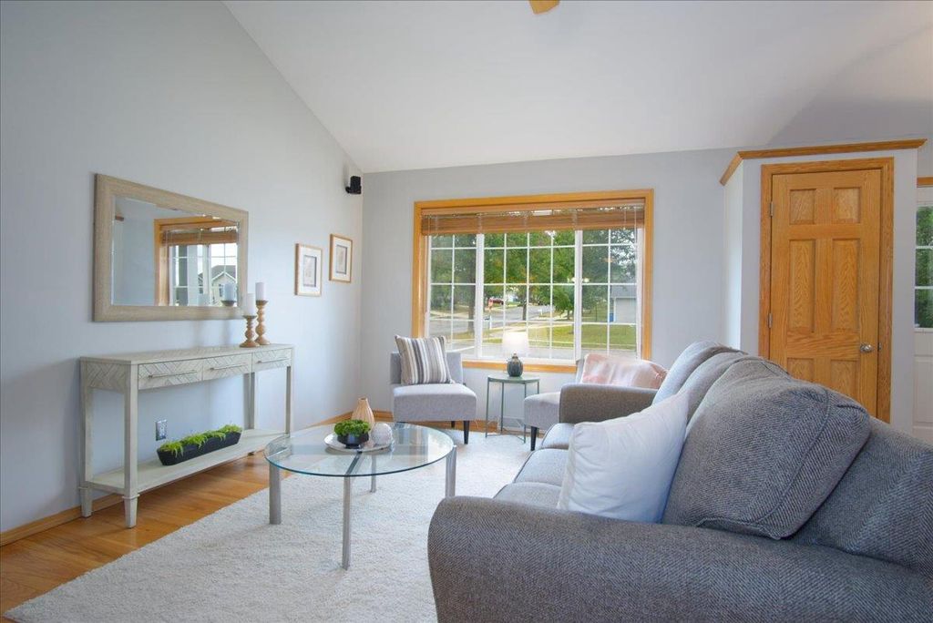 Photo of 1120 Hemlock DRIVE, Verona, WI 53593 (MLS # 2008882)
