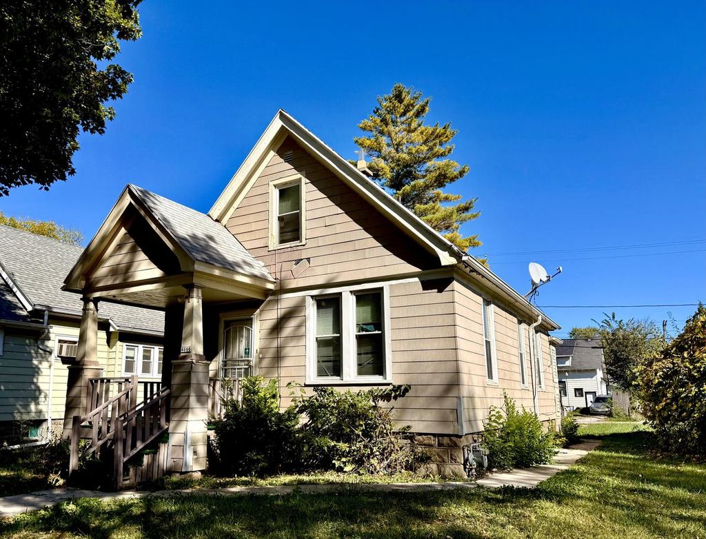 Photo of 4666 N 38th STREET, Milwaukee, WI 53209 (MLS # 1938626)