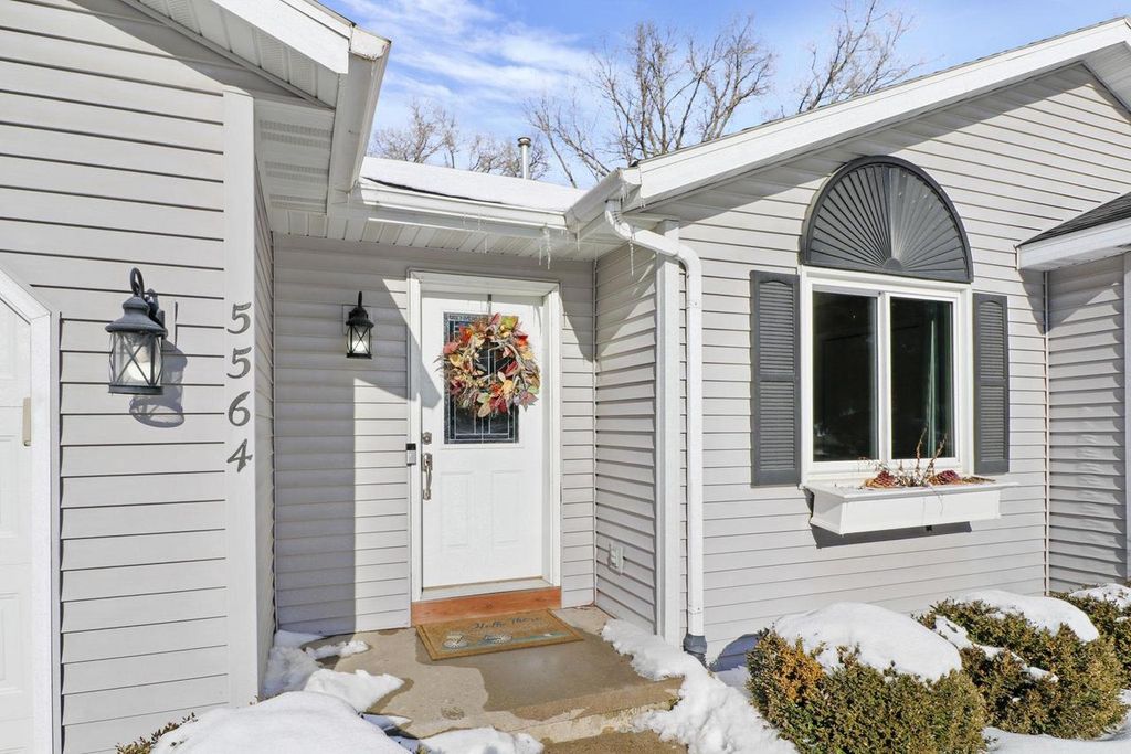 Photo of 5564 Colleen CIRCLE, Fitchburg, WI 53711 (MLS # 2016358)