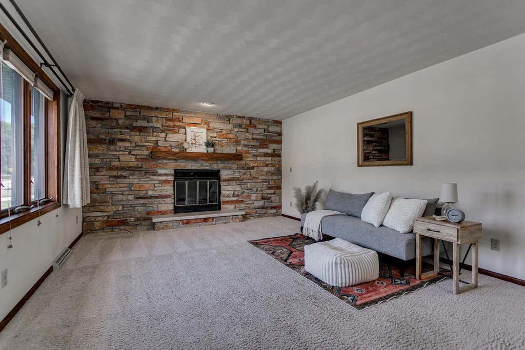 Photo of 1332 Mulberry LANE, Neenah, WI 54956 (MLS # 50331331)