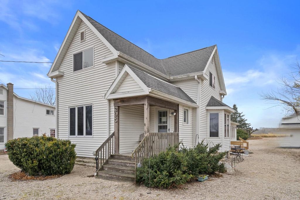 Photo of 395 N Main STREET, Oakfield, WI 53065 (MLS # 1944028)