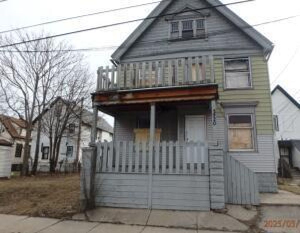Photo of 2920 N 20th STREET #2920-A, Milwaukee, WI 53206 (MLS # 1940639)