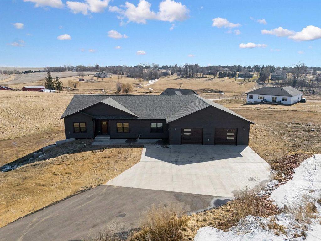 Photo of 1095 Walnut Dell ROAD, Platteville, WI 53818 (MLS # 2016936)