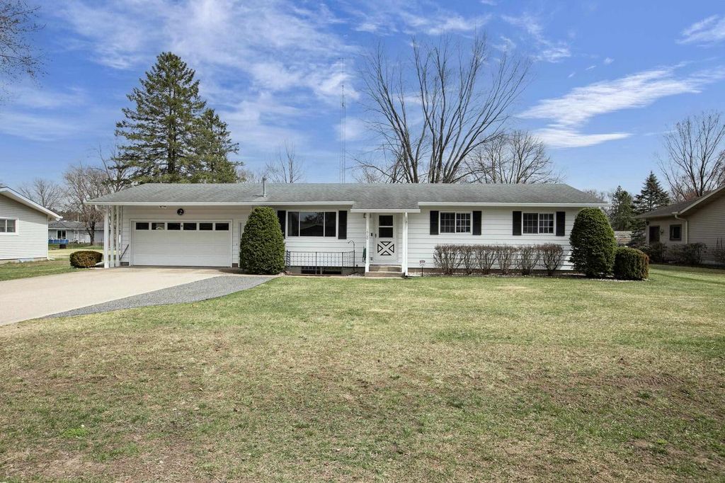 Photo of 1900 Julie LANE, Stevens Point, WI 54481 (MLS # 50324043)