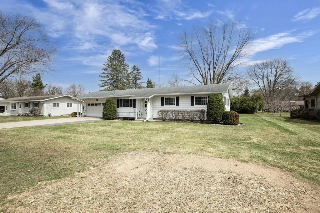 Photo of 1900 Julie LANE, Stevens Point, WI 54481 (MLS # 50324043)