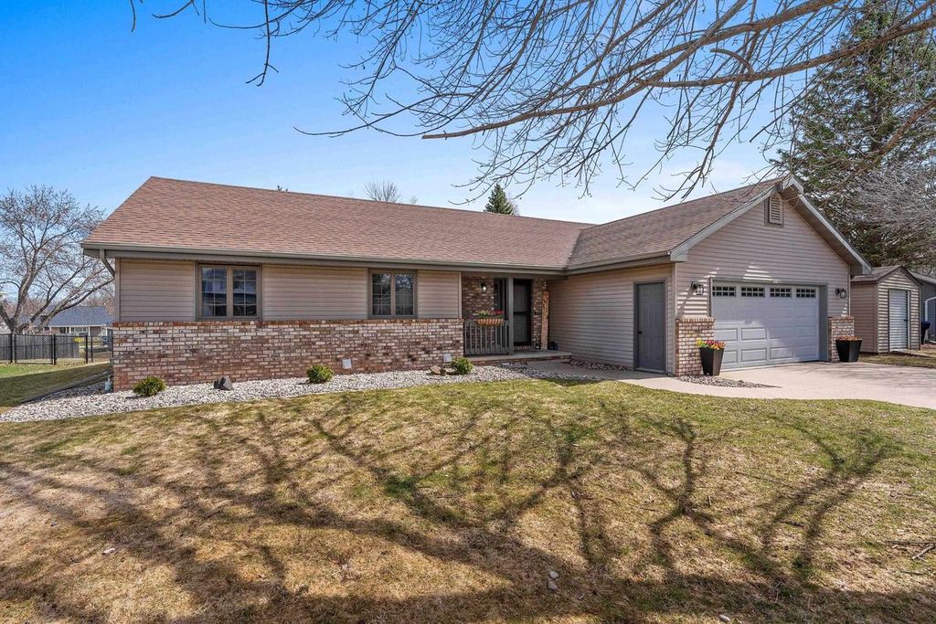 Photo of N362 Rogers LANE, Appleton, WI 54915 (MLS # 50323465)