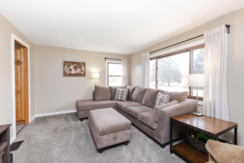 Photo of 7166 S 37th PLACE, Franklin, WI 53132 (MLS # 1946776)