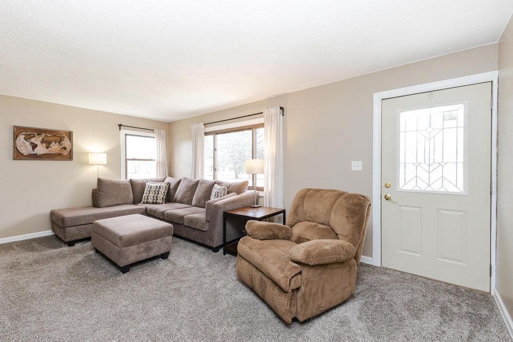 Photo of 7166 S 37th PLACE, Franklin, WI 53132 (MLS # 1946776)