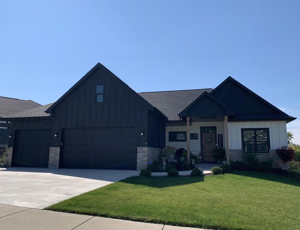 Photo of 125 Nature's TRAIL, Fall River, WI 53932 (MLS # 2008906)