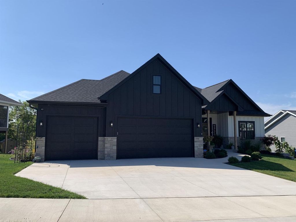 Photo of 125 Nature's TRAIL, Fall River, WI 53932 (MLS # 2008906)