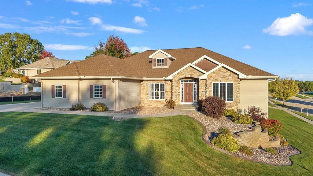 Photo of 2819 Bluebird DRIVE, Portage, WI 53901 (MLS # 2010722)