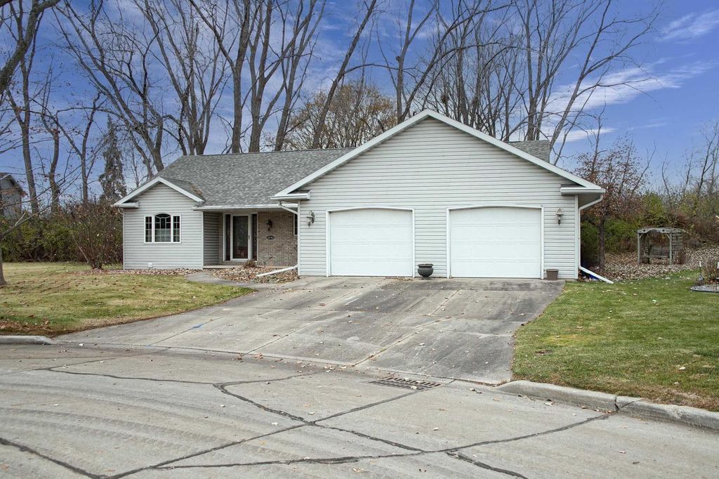 Photo of 3543 N Wellington DRIVE, Appleton, WI 54911 (MLS # 50318619)