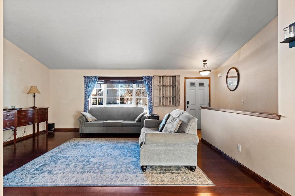 Photo of 4824 Isabella CIRCLE, Hobart, WI 54155 (MLS # 50319912)