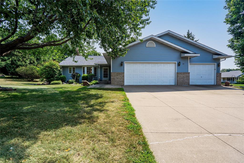Photo of 1119 Thompson DRIVE, Altoona, WI 54720 (MLS # 1604109)
