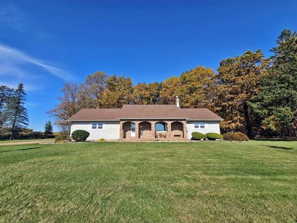 Photo of 7382 Old Highway 10, Marshfield, WI 54449 (MLS # 22505042)