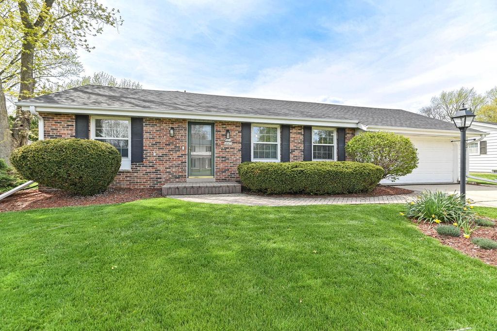 Photo of W173N8479 Westbridge AVENUE, Menomonee Falls, WI 53051 (MLS # 1960597)