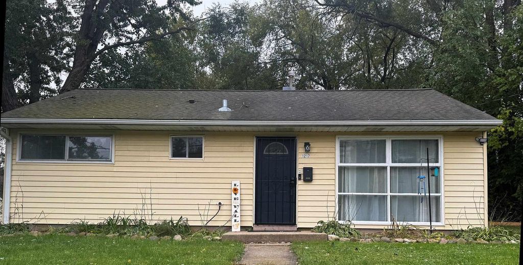 Photo of 1217 Northport DRIVE, Madison, WI 53704 (MLS # 2010542)