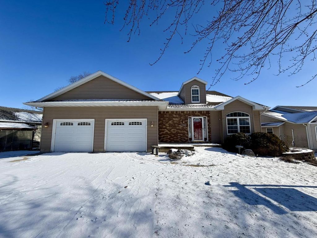 Photo of 304 N 11th AVENUE, Monroe, WI 53566 (MLS # 2014597)