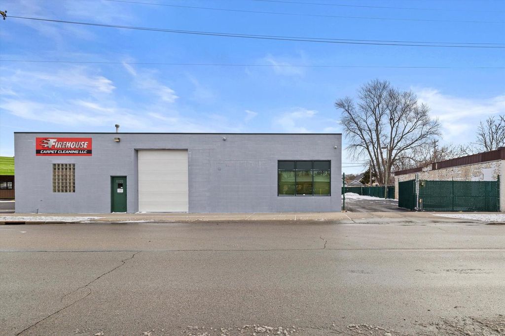 Photo of 6835 30th AVENUE, Kenosha, WI 53142 (MLS # 1946348)