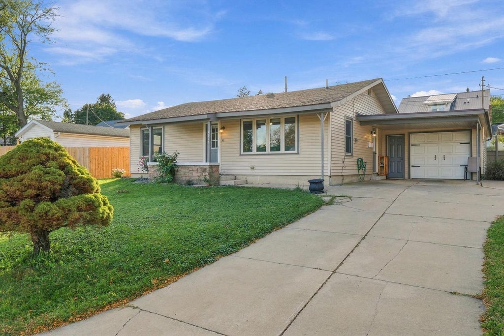 Photo of 1008 N Main STREET, Dodgeville, WI 53533 (MLS # 2034966)