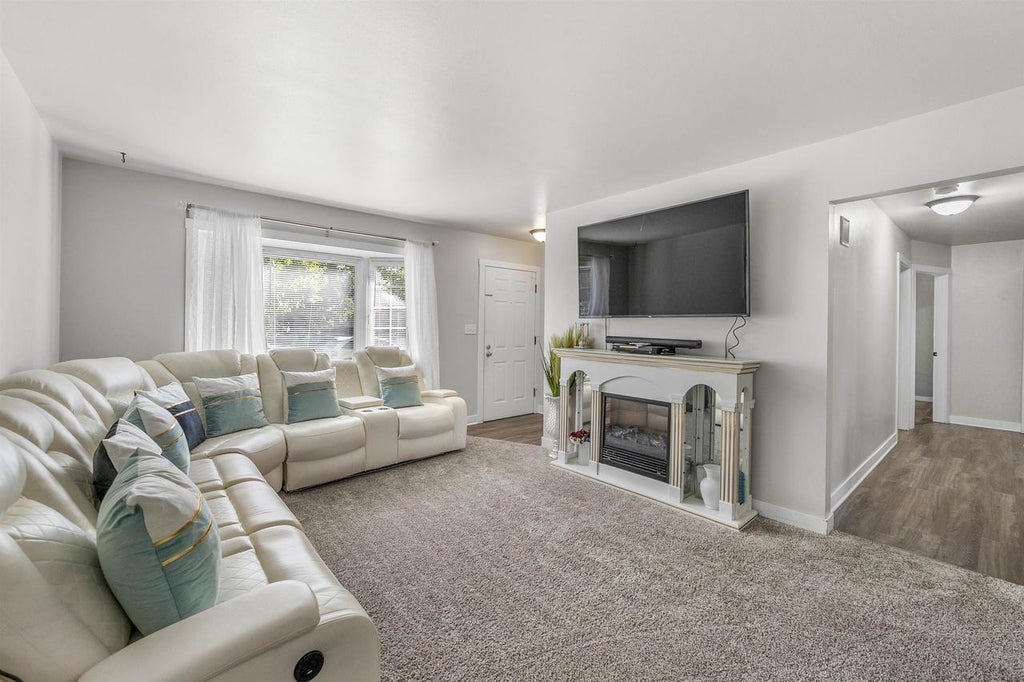 Photo of 114 S Peters AVENUE, Fond Du Lac, WI 54935 (MLS # 50334081)