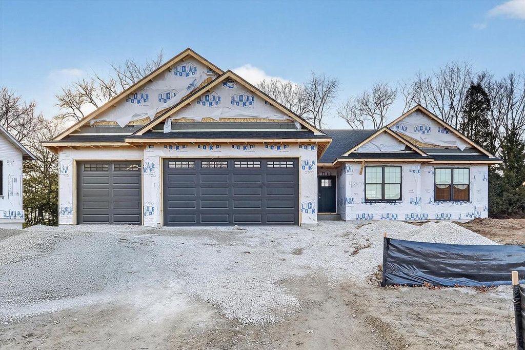 Photo of 4247 Huntinghorne DRIVE, Janesville, WI 53546 (MLS # 2017389)