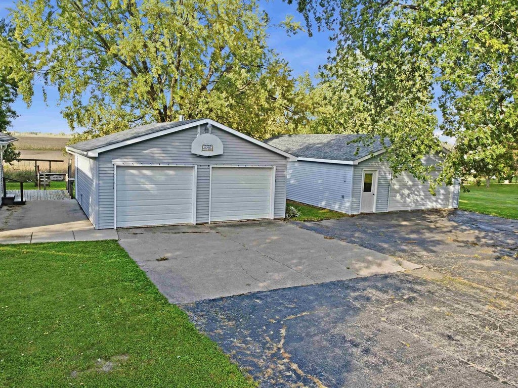 Photo of 846 Taylor ROAD, New Lisbon, WI 53950 (MLS # 2034346)